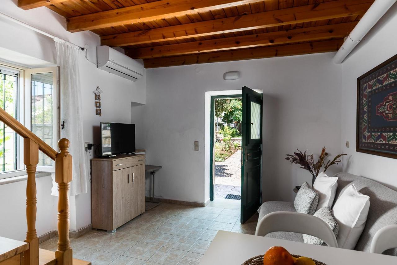 Traditional Rustic Maisonette By Konnect Ájosz Joánisz Periszterón Kültér fotó